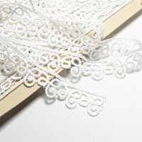 2.7cm Fine Guipure Lace Edging Trim – Ecru / Off White 2.7cm Fine Guipure Lace Edging Trim – Ecru / Off White